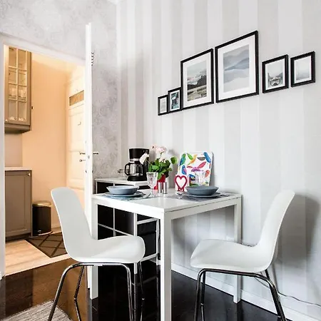 The Little Pearl Close To Westend *